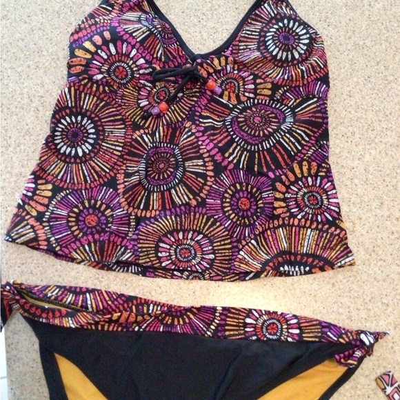 Tankini - Picture 1 of 9